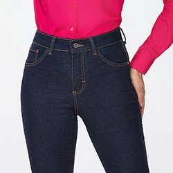 calca jeans escuro flare cintura media sandra frente detalhe minii
