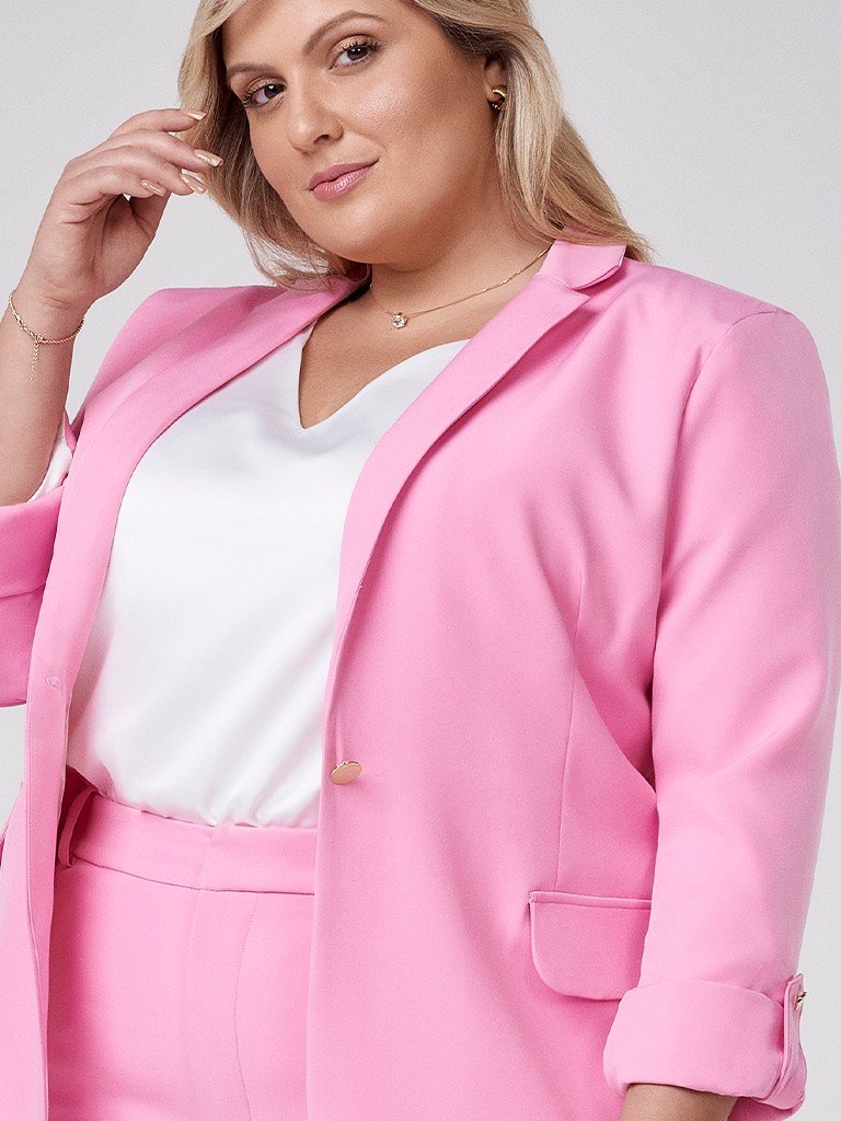 blazer feminino plus size rosa com martingale taeme
