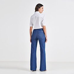 calca jeans flare cintura media com cinto eudora mini costas