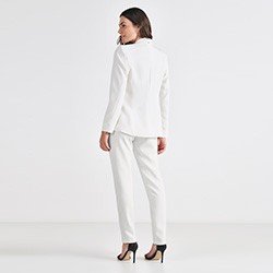 blazer feminino de alfaiataria off white evelin mini costas