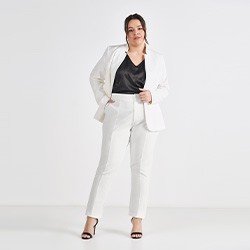 blazer feminino de alfaiataria off white plus size evelin mini