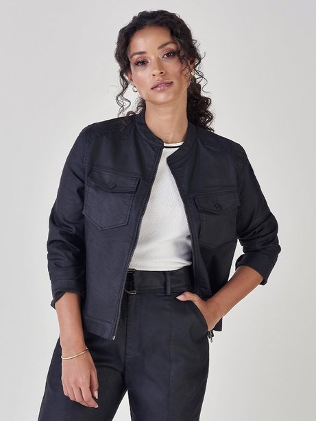jaqueta feminina jeans resinada preta helma vitrine