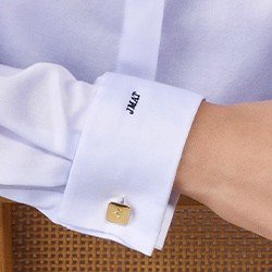 camisa monograma branca jezabel detalhes bordado abotoadura pequeno
