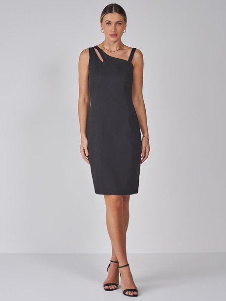 vestido preto detalhes giane capa