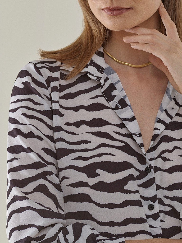 camisa animal print zebra naiele detalhes