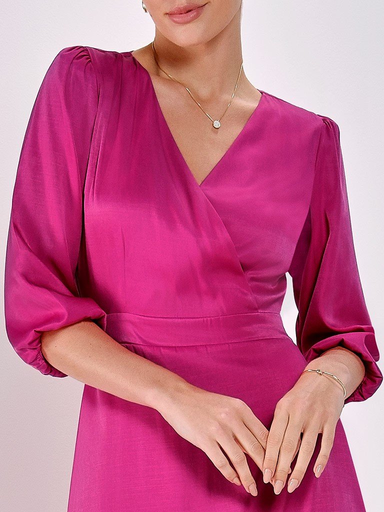 vestido pink decote v capa