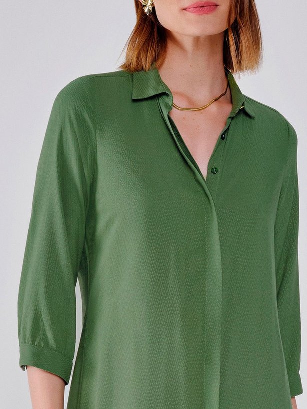 chemise verde chevron slim detalhes