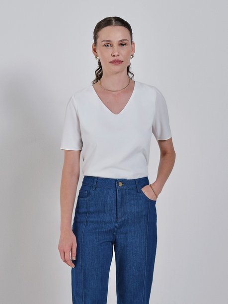 blusa off white nubia capa