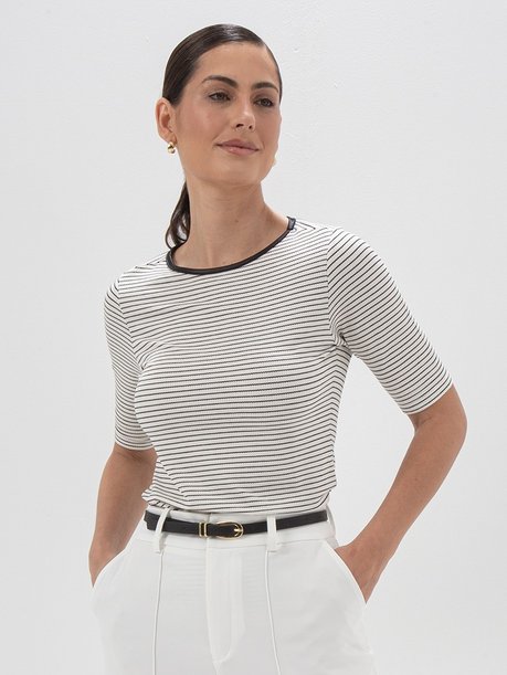 blusa belanie frente detalhe