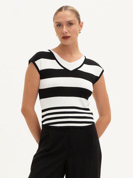 blusa preta e off white samy1